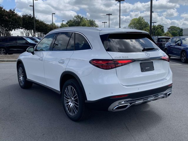 2025 Mercedes-Benz GLC 300