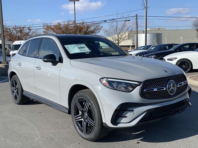 2025 Mercedes-Benz GLC 300