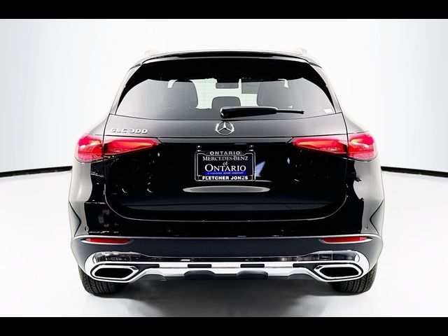 2025 Mercedes-Benz GLC 300