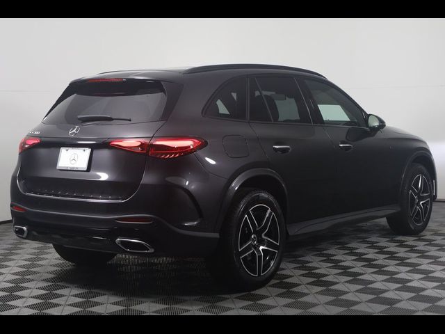 2025 Mercedes-Benz GLC 300