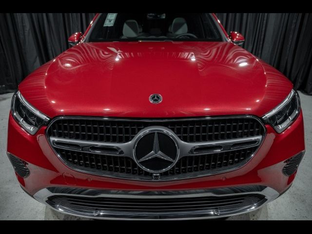 2025 Mercedes-Benz GLC 300