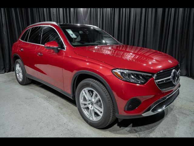 2025 Mercedes-Benz GLC 300