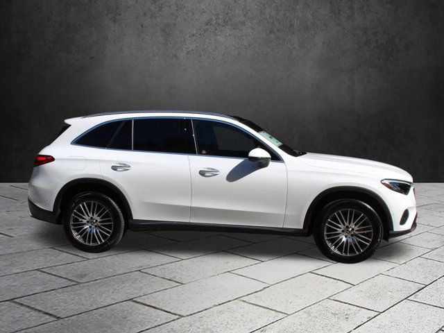 2025 Mercedes-Benz GLC 300