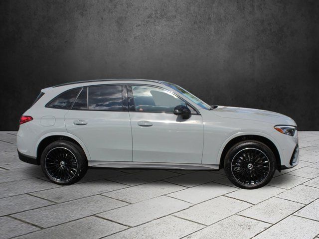 2025 Mercedes-Benz GLC 300