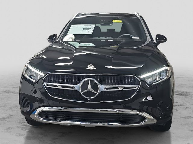 2025 Mercedes-Benz GLC 300