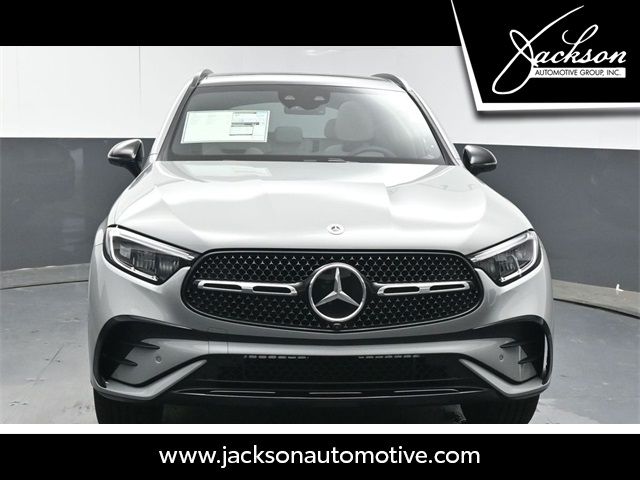 2025 Mercedes-Benz GLC 300