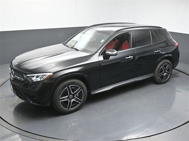 2025 Mercedes-Benz GLC 300