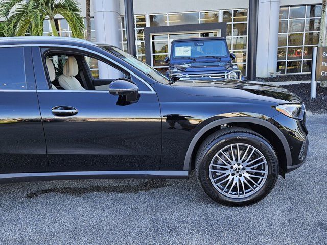 2025 Mercedes-Benz GLC 300