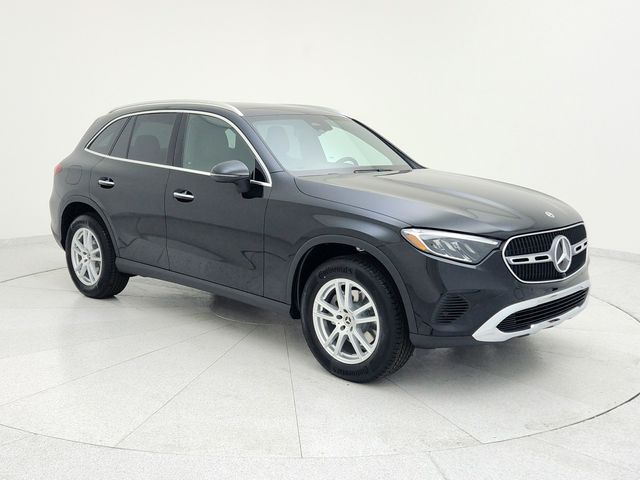 2025 Mercedes-Benz GLC 300