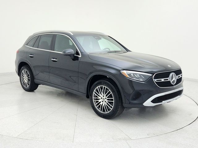 2025 Mercedes-Benz GLC 300