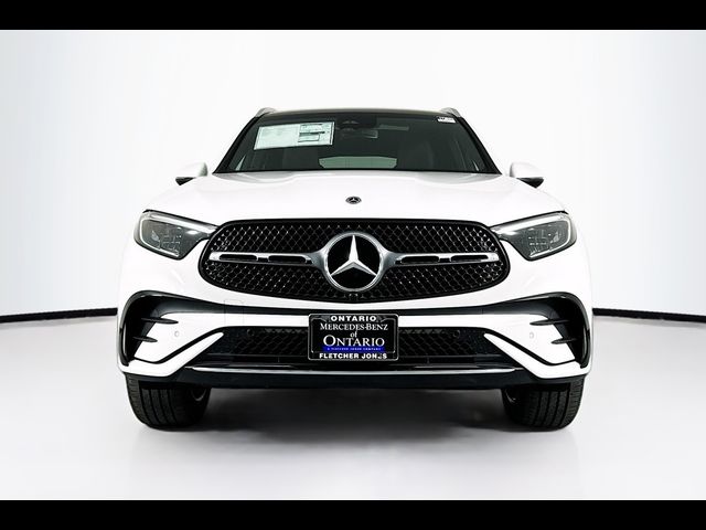 2025 Mercedes-Benz GLC 300