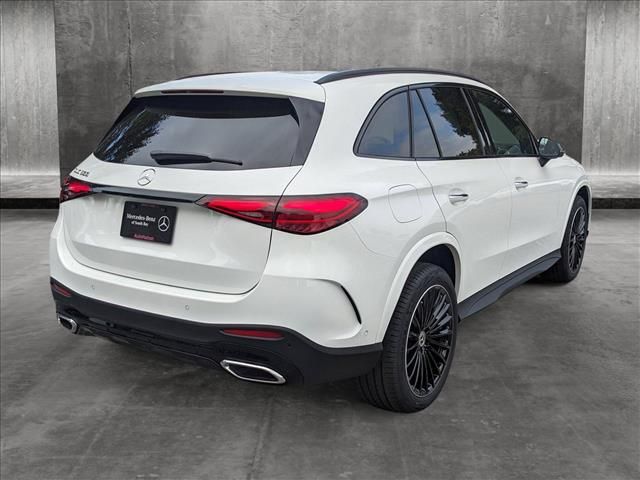 2025 Mercedes-Benz GLC 300