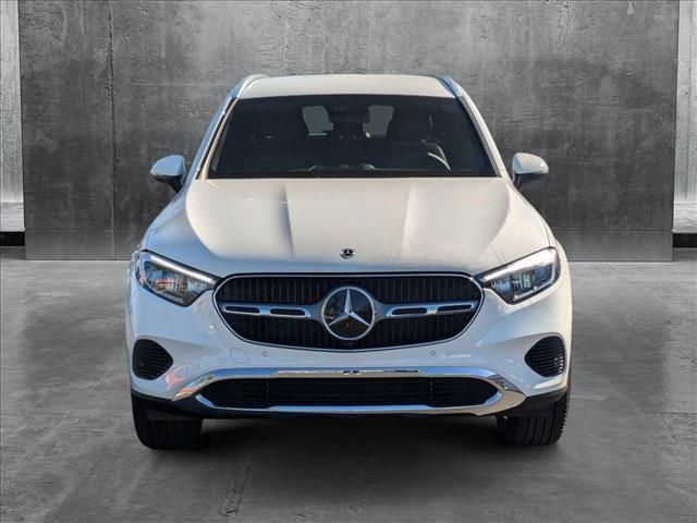 2025 Mercedes-Benz GLC 300