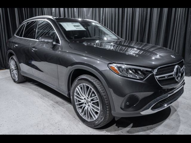 2025 Mercedes-Benz GLC 300