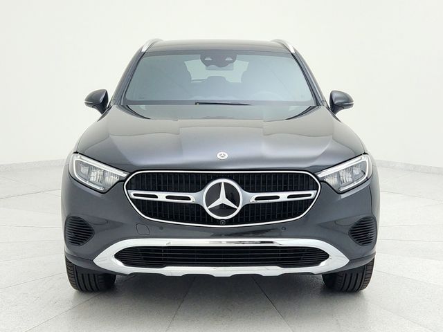 2025 Mercedes-Benz GLC 300