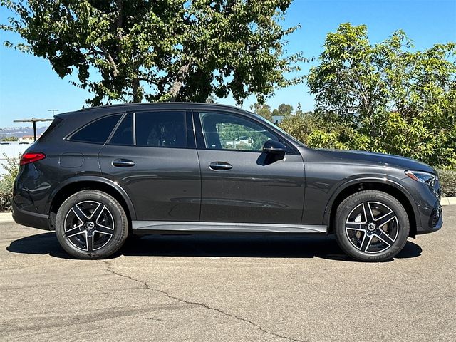 2025 Mercedes-Benz GLC 300