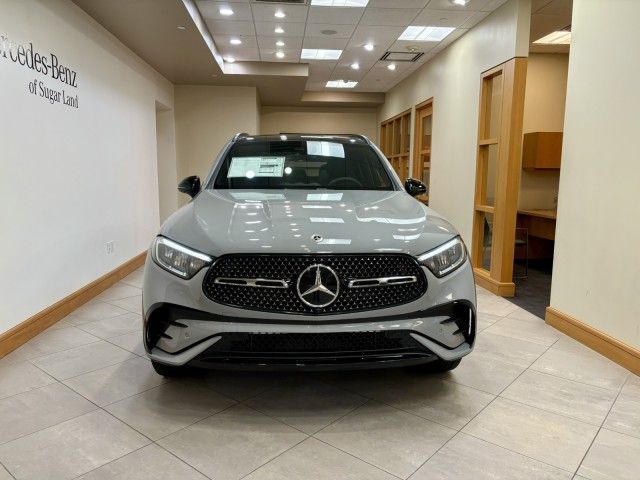 2025 Mercedes-Benz GLC 300