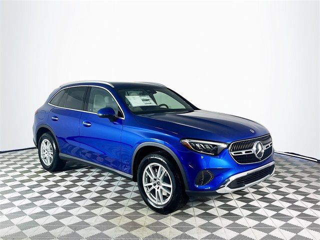 2025 Mercedes-Benz GLC 300