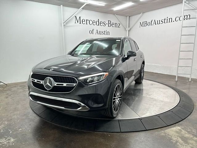 2025 Mercedes-Benz GLC 300