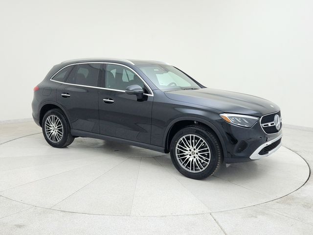 2025 Mercedes-Benz GLC 300