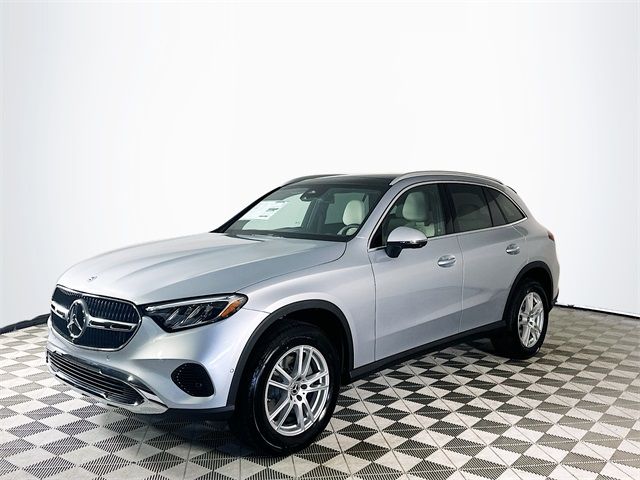 2025 Mercedes-Benz GLC 300