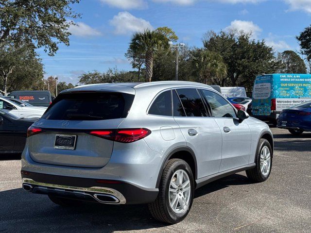 2025 Mercedes-Benz GLC 300