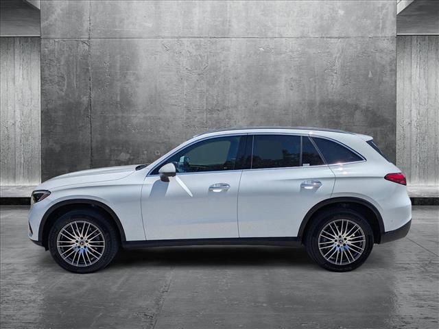 2025 Mercedes-Benz GLC 300