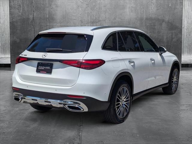 2025 Mercedes-Benz GLC 300