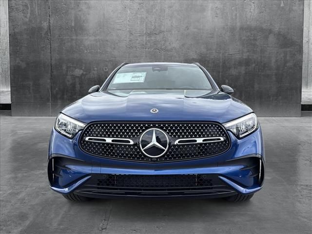 2025 Mercedes-Benz GLC 300