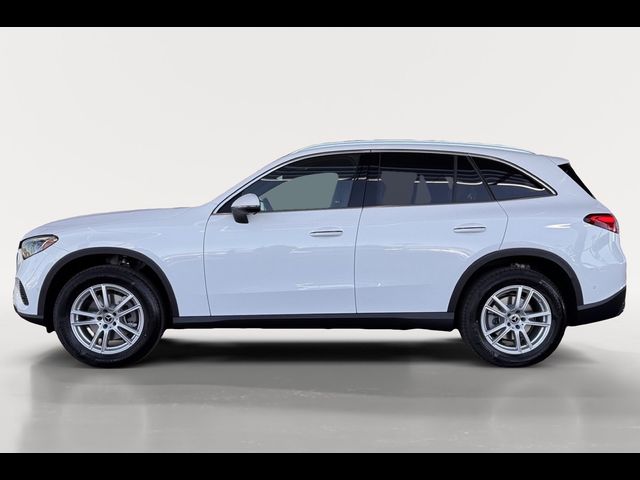 2025 Mercedes-Benz GLC 300