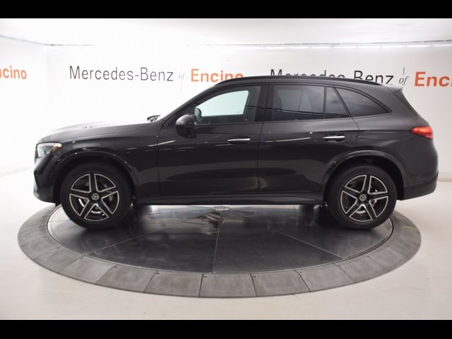 2025 Mercedes-Benz GLC 300