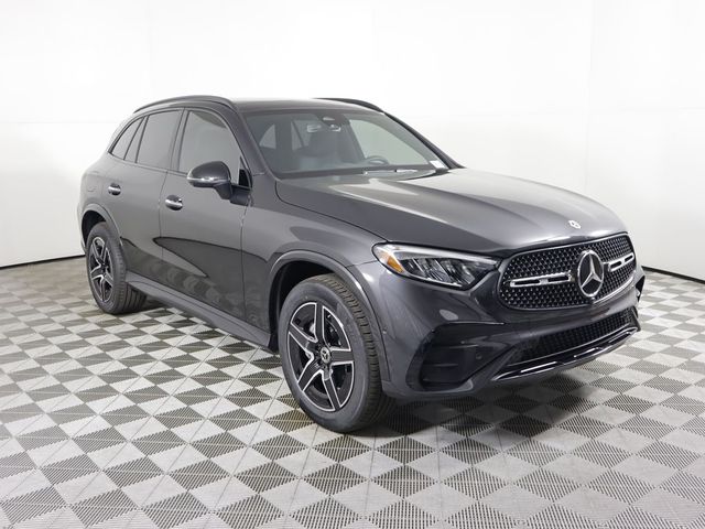 2025 Mercedes-Benz GLC 300