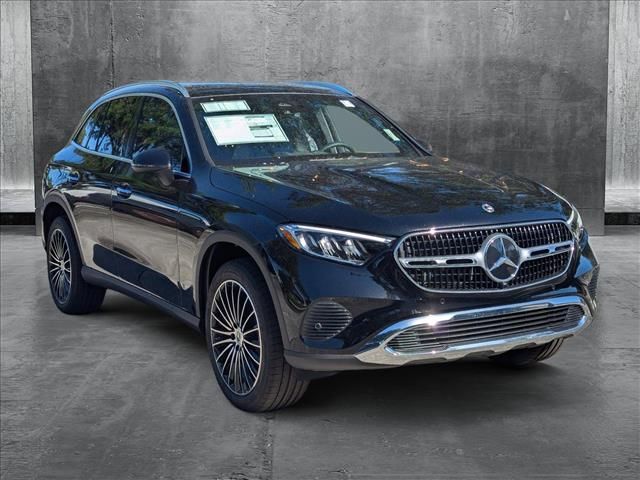 2025 Mercedes-Benz GLC 300