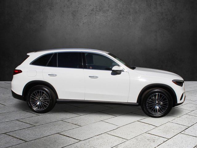 2025 Mercedes-Benz GLC 300