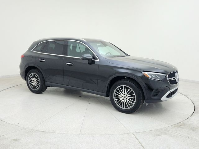 2025 Mercedes-Benz GLC 300