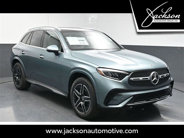 2025 Mercedes-Benz GLC 300