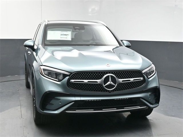 2025 Mercedes-Benz GLC 300