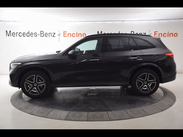 2025 Mercedes-Benz GLC 300