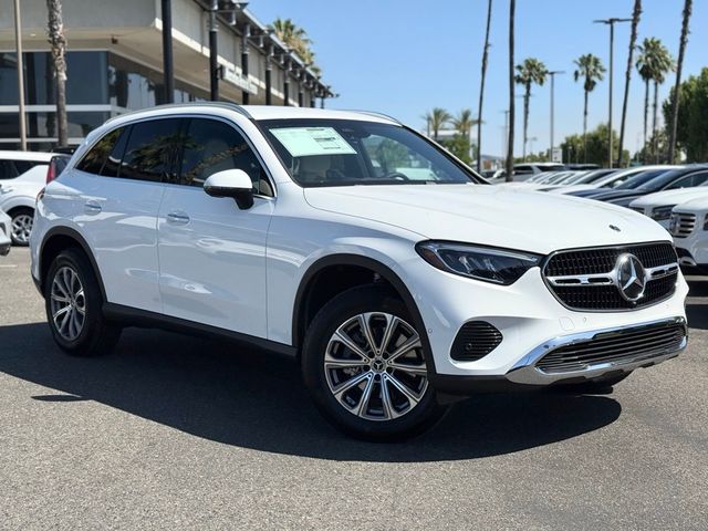 2025 Mercedes-Benz GLC 300