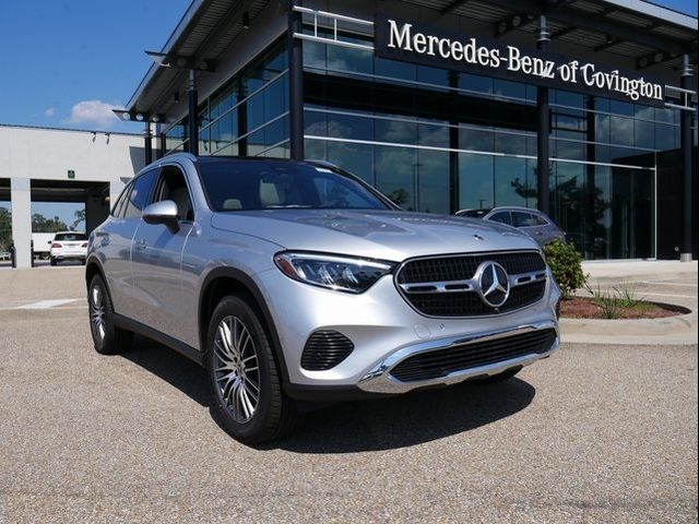 2025 Mercedes-Benz GLC 300