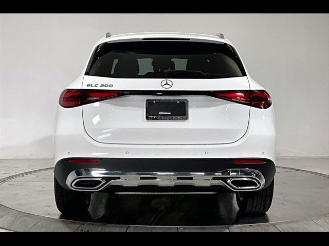 2025 Mercedes-Benz GLC 300