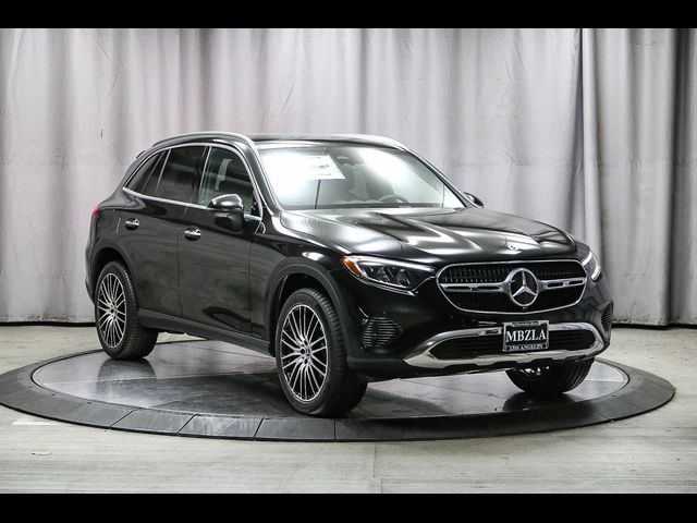 2025 Mercedes-Benz GLC 300