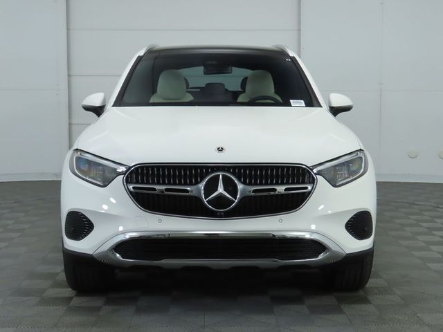 2025 Mercedes-Benz GLC 300