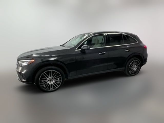 2025 Mercedes-Benz GLC 300