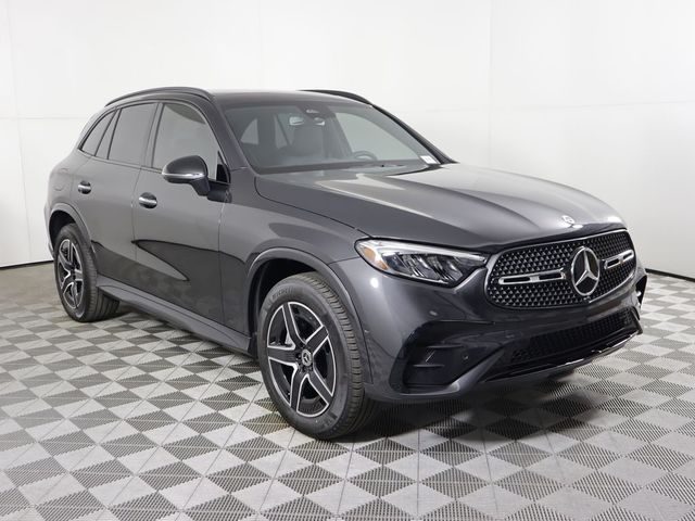 2025 Mercedes-Benz GLC 300