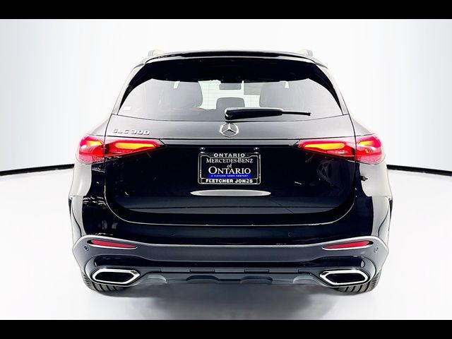 2025 Mercedes-Benz GLC 300