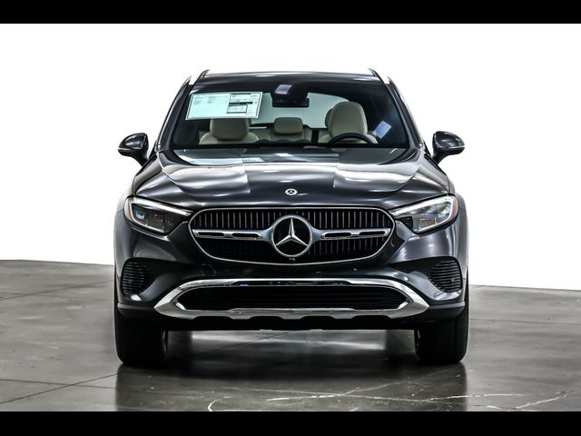 2025 Mercedes-Benz GLC 300