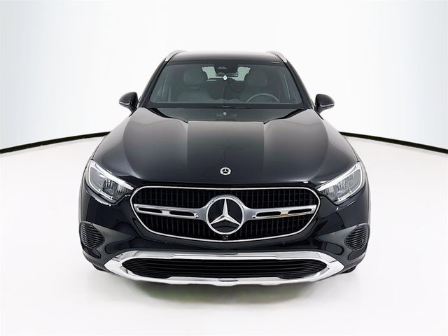 2025 Mercedes-Benz GLC 300