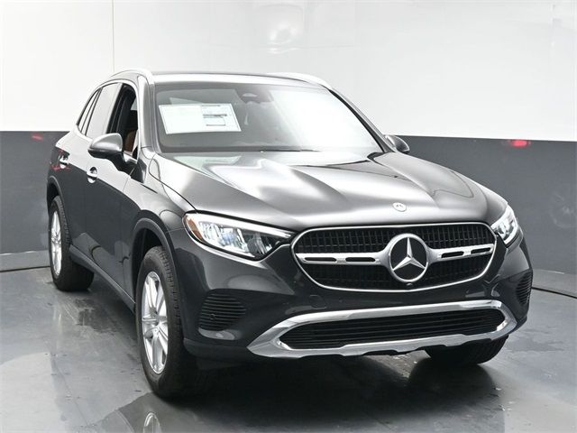 2025 Mercedes-Benz GLC 300