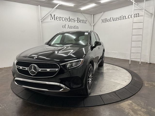 2025 Mercedes-Benz GLC 300